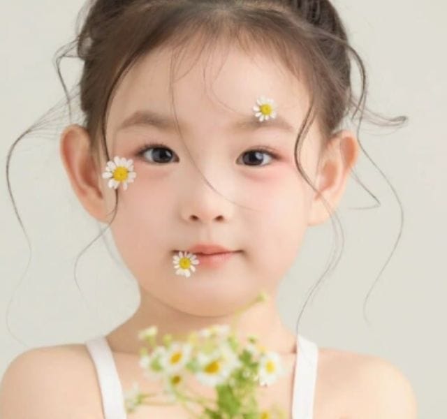 Thúy Nga là cái tên chỉ người con gái không chỉ xinh đẹp mà còn có phẩm cách cao quý